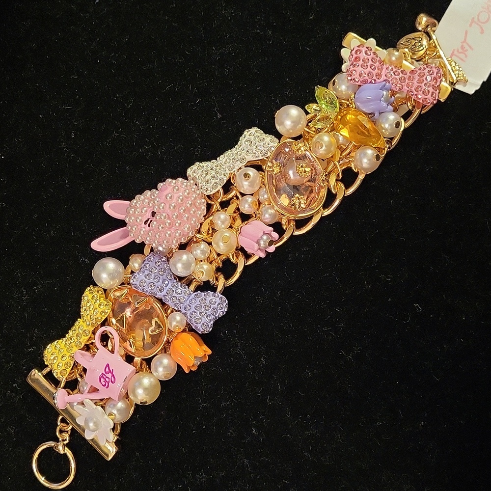 Betsey Johnson somebunny loves me bunny rabbit - Picture 2 of 5